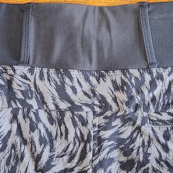 Athleta Trekkie North Printed Short | Size 20 | NWT - Picture 5 of 14